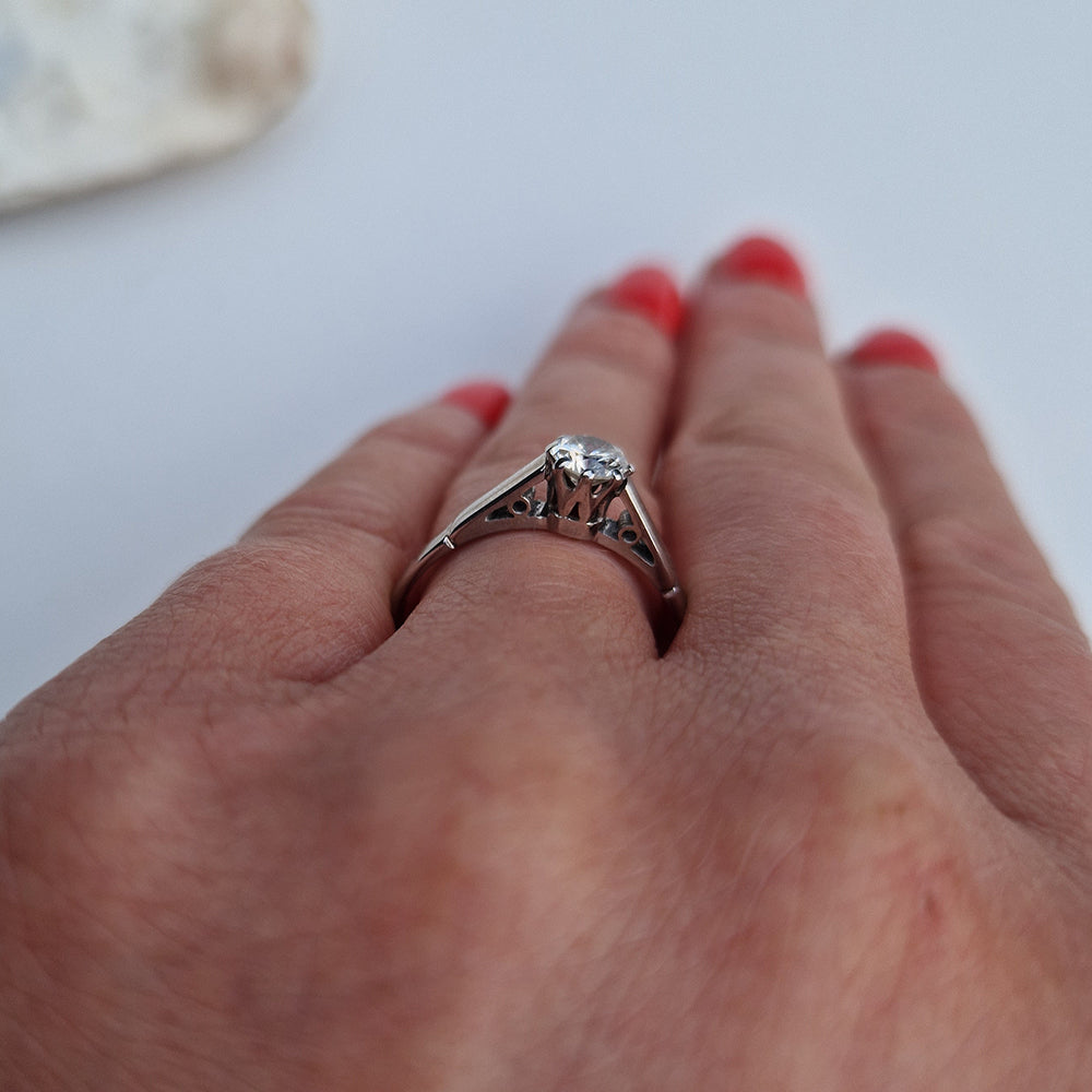 1979 Vintage Diamond Solitaire Engagement Ring