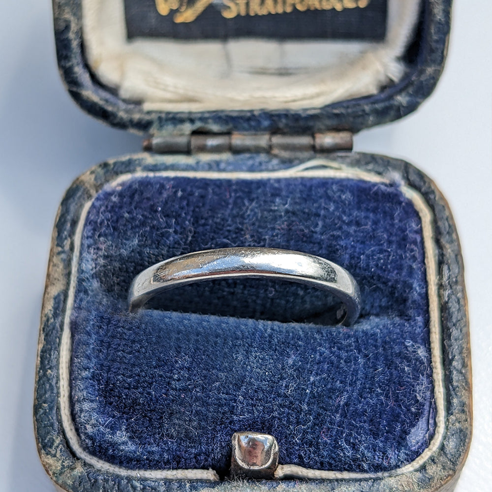 Vintage Platinum Wedding Band