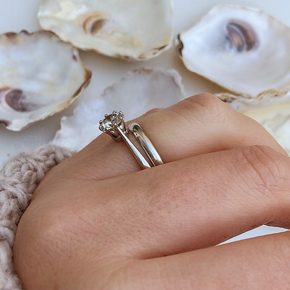 Vintage Platinum Wedding Band Ring