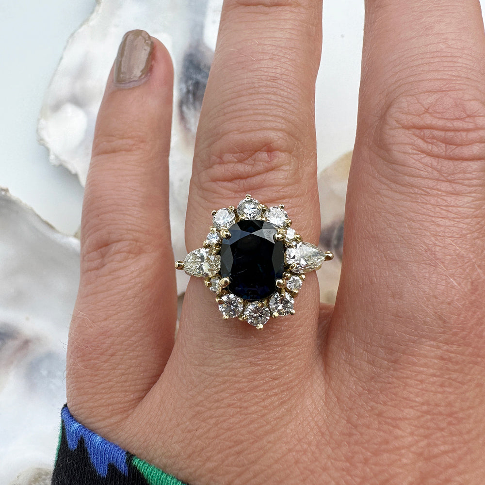 Vintage 2.20 ct Sapphire & Diamond Cluster Ring