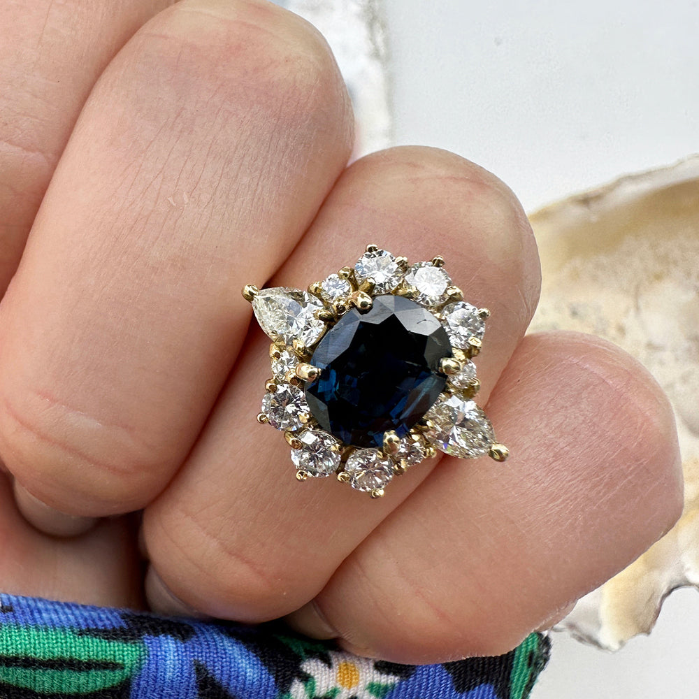 Vintage 2.20 ct Sapphire & Diamond Cluster Ring