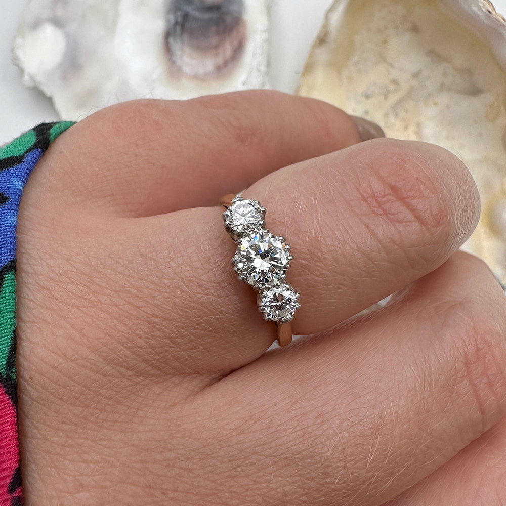 Vintage 18ct Gold Diamond Trilogy Ring