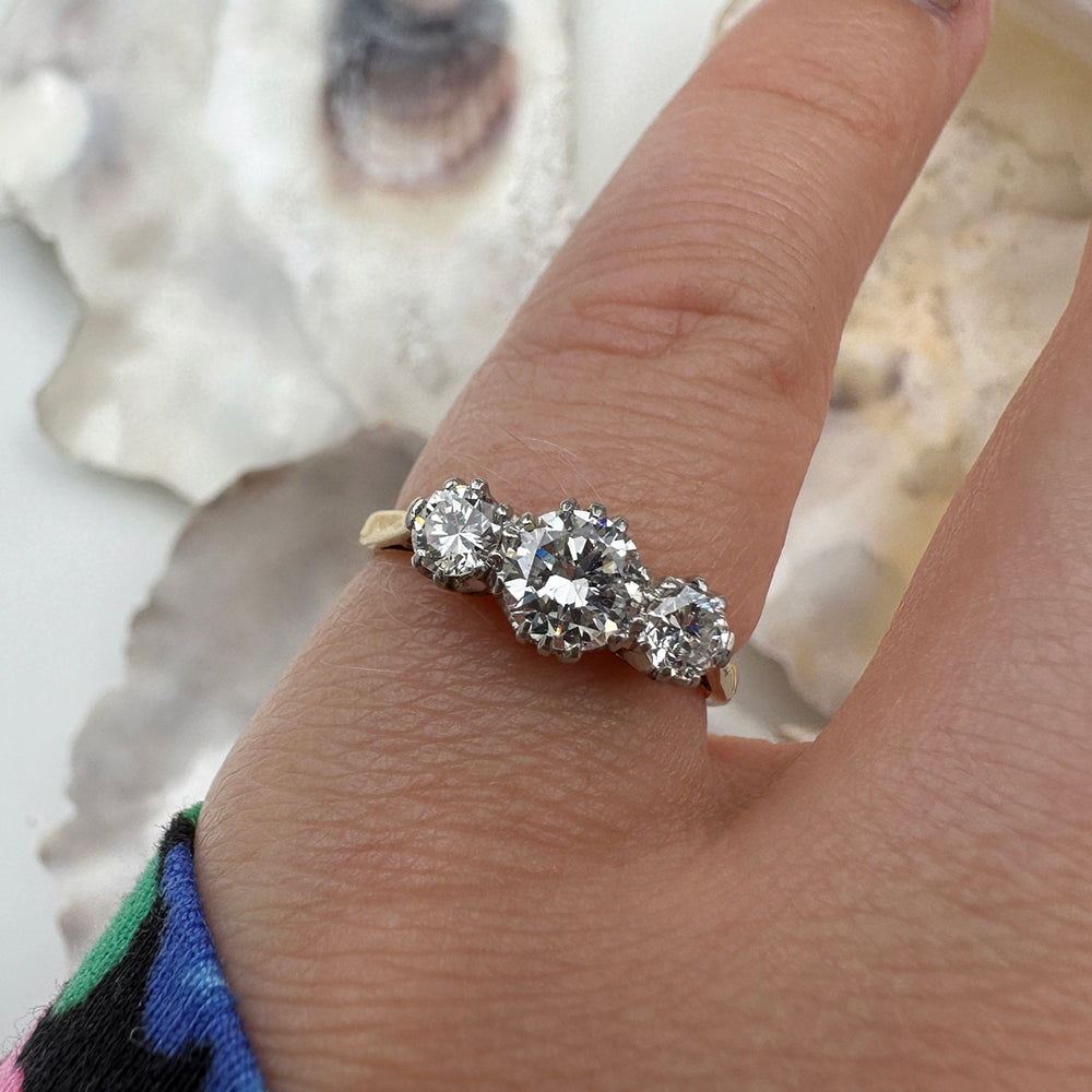 Vintage 18ct Gold Diamond Trilogy Ring