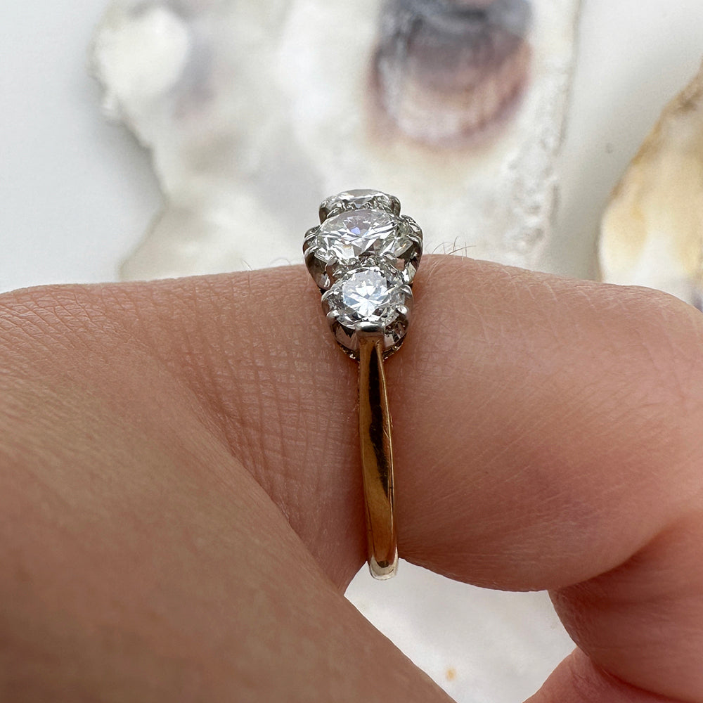 Vintage 18ct Gold Diamond Trilogy Ring