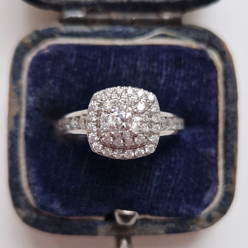 1999 Vintage Square Diamond Cluster Ring