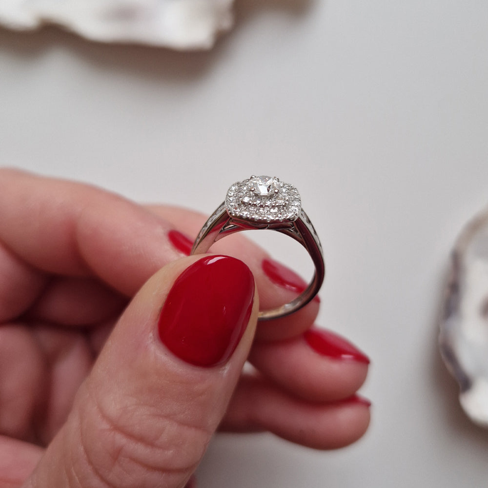 1999 Vintage Square Diamond Cluster Ring