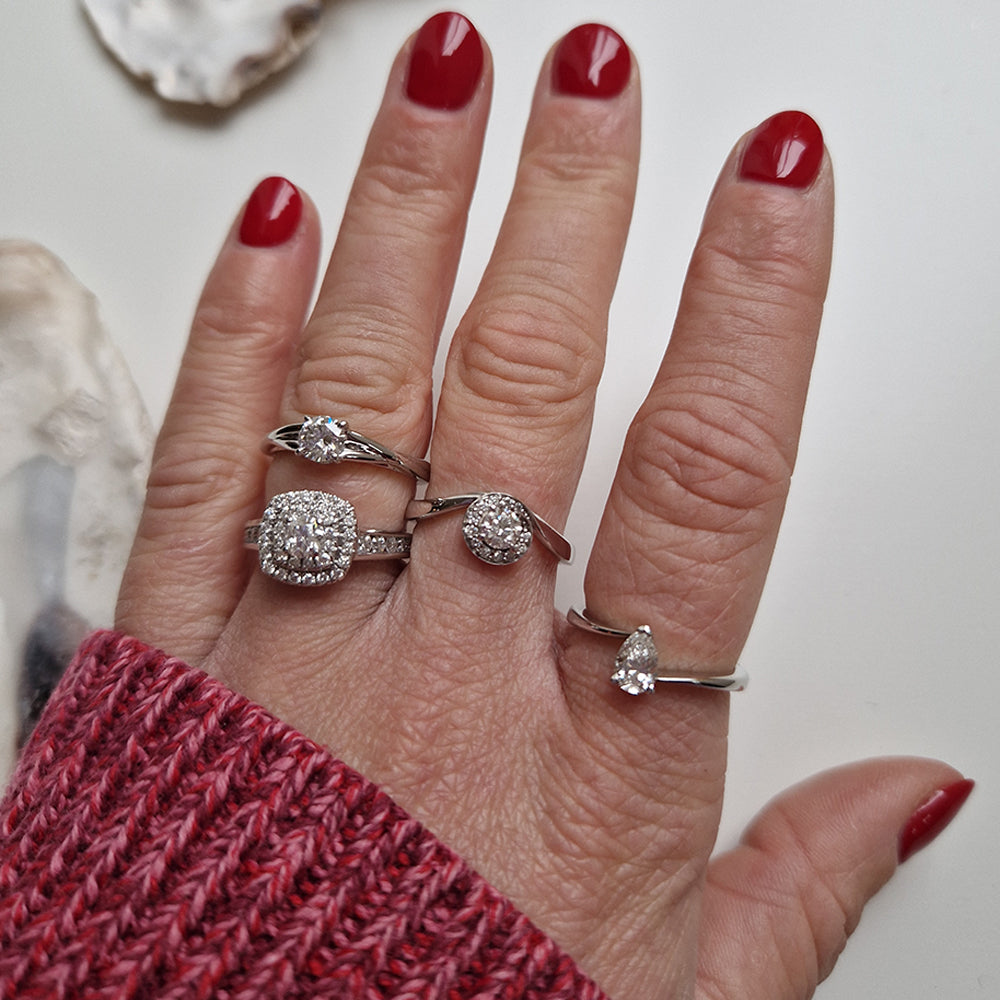 1999 Vintage Square Diamond Cluster Ring