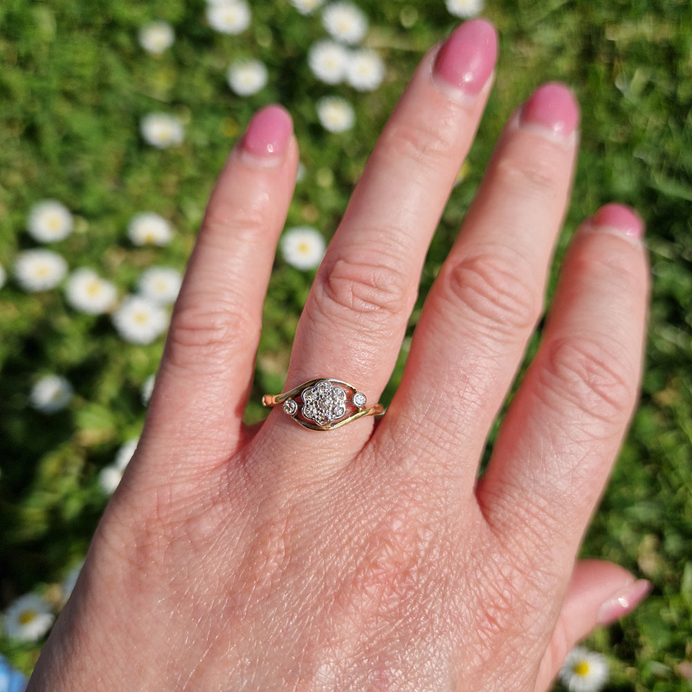 Vintage Daisy Diamond Ring