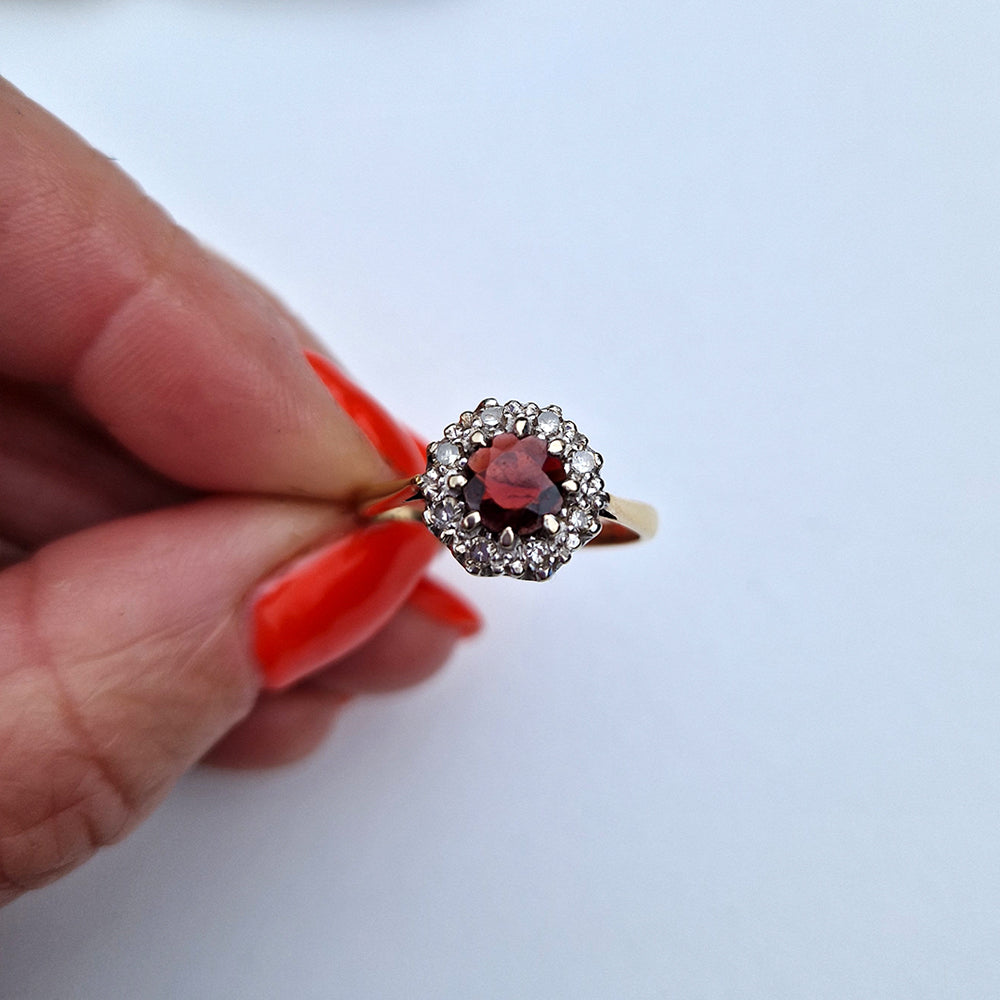 c1970's Vintage Garnet & Diamond Cluster