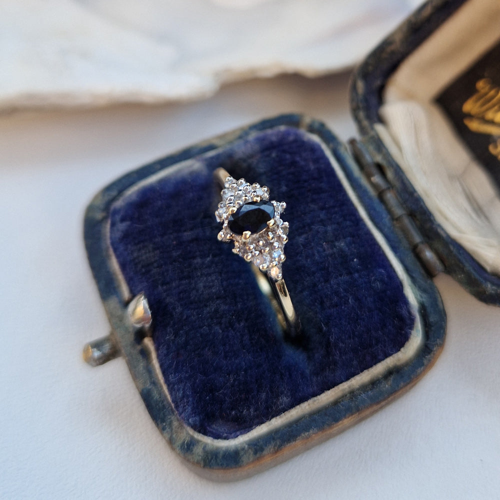c1980's Vintage Oval Sapphire & Diamond Cluster Ring