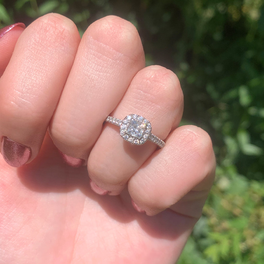 Pre-loved Diamond Halo Cluster Ring