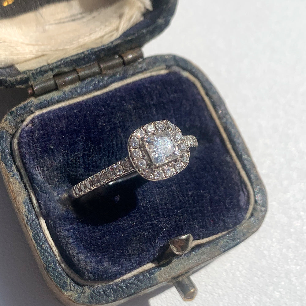 Pre-loved Diamond Halo Cluster Ring