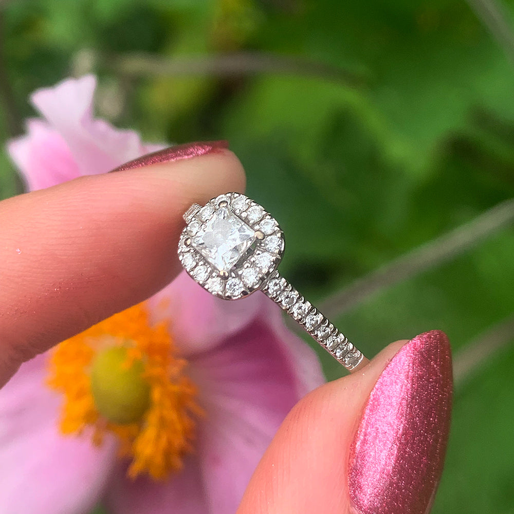Pre-loved Diamond Halo Cluster Ring