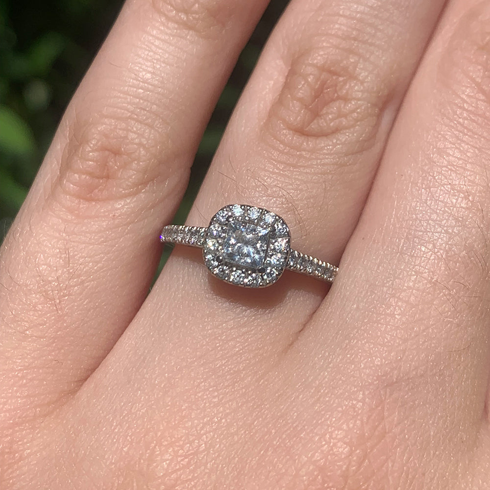 Pre-loved Diamond Halo Cluster Ring