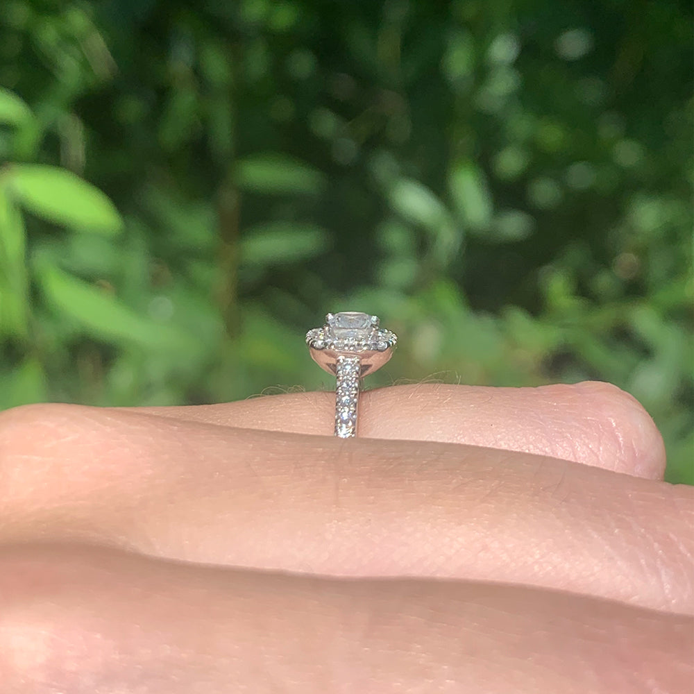 Pre-loved Diamond Halo Cluster Ring