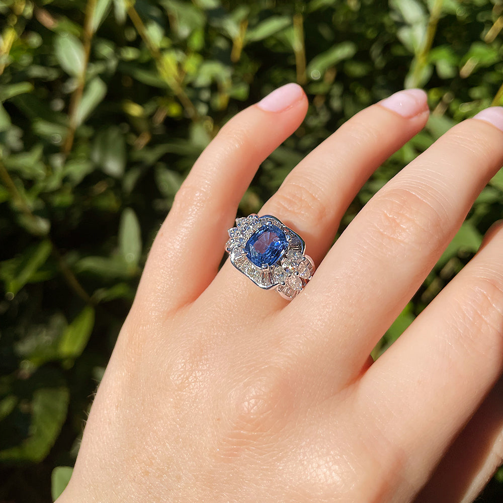 Vintage 3.0ct Sapphire & 3.50ct Diamond Cluster Ring