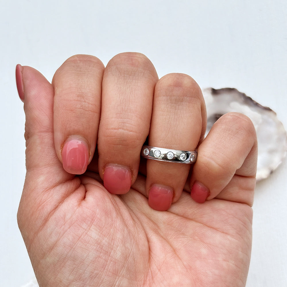 Vintage Five Stone Diamond Band Ring