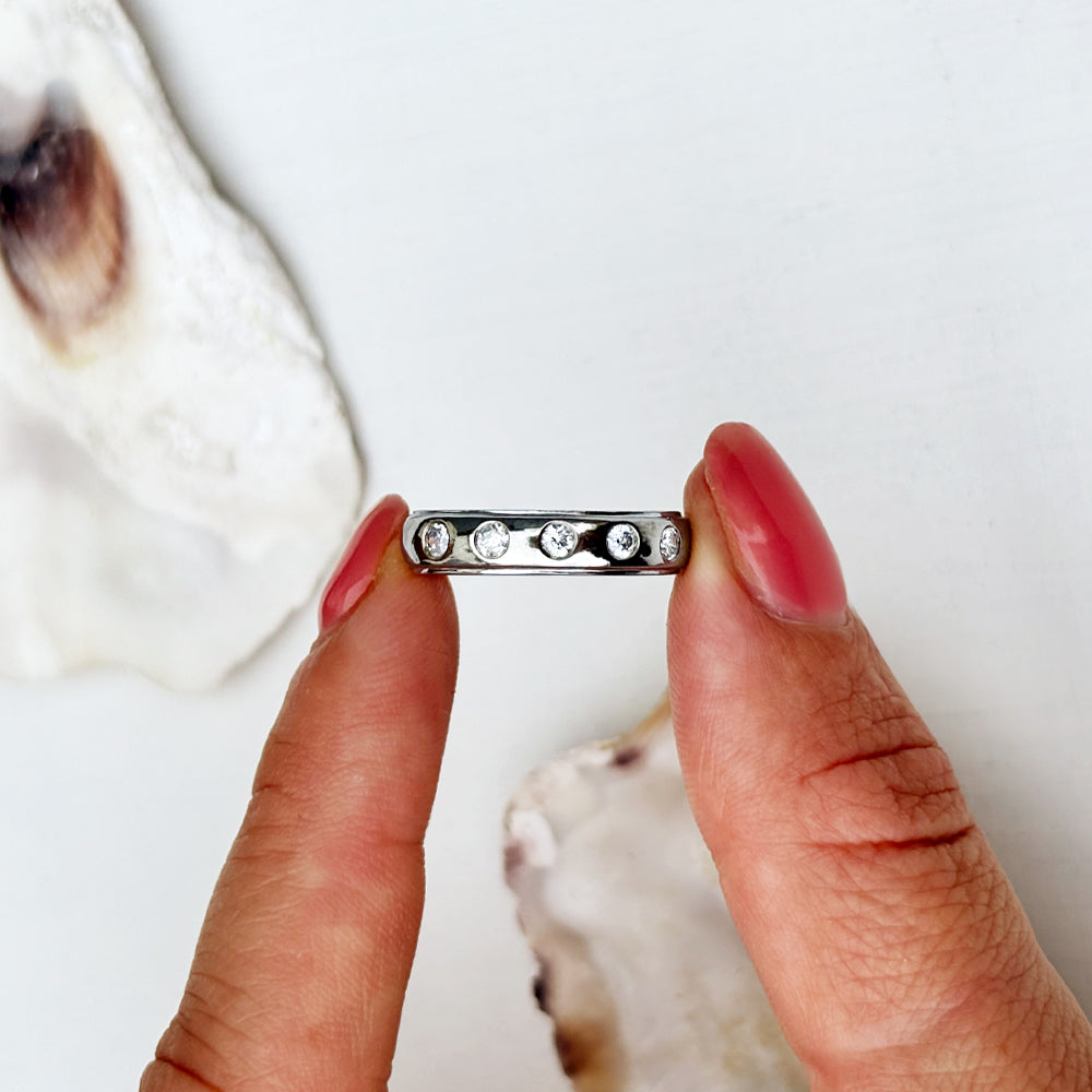 Vintage Five Stone Diamond Band Ring