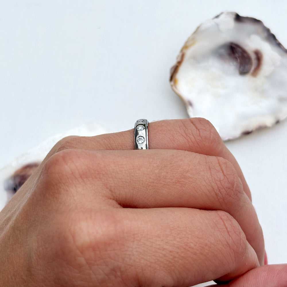 Vintage Five Stone Diamond Band Ring
