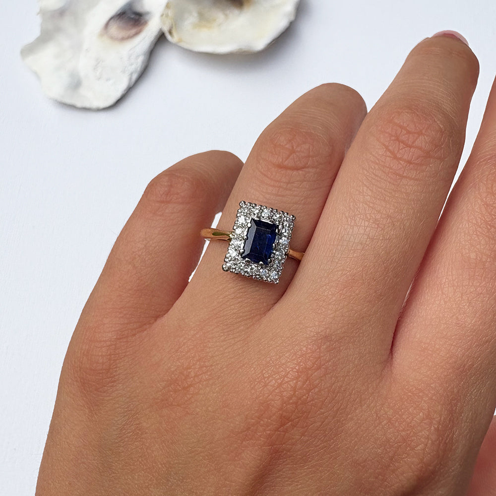 Vintage 0.75ct Sapphire & 0.25ct Diamond Cluster Ring