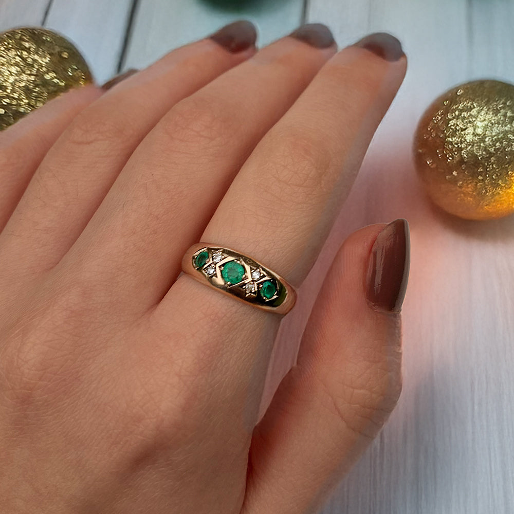 1988 Vintage Emerald & 0.30ct Diamond Gypsy Ring