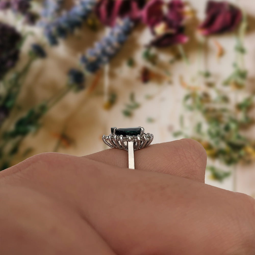 Vintage Platinum 2.80ct Sapphire & 0.50ct Diamond Cluster Ring