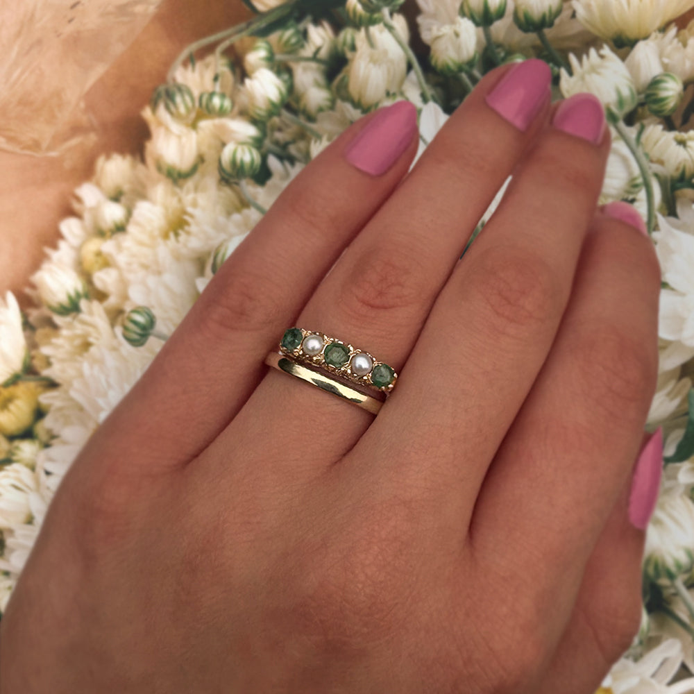 1999 Vintage Emerald & Pearl Five Stone Ring