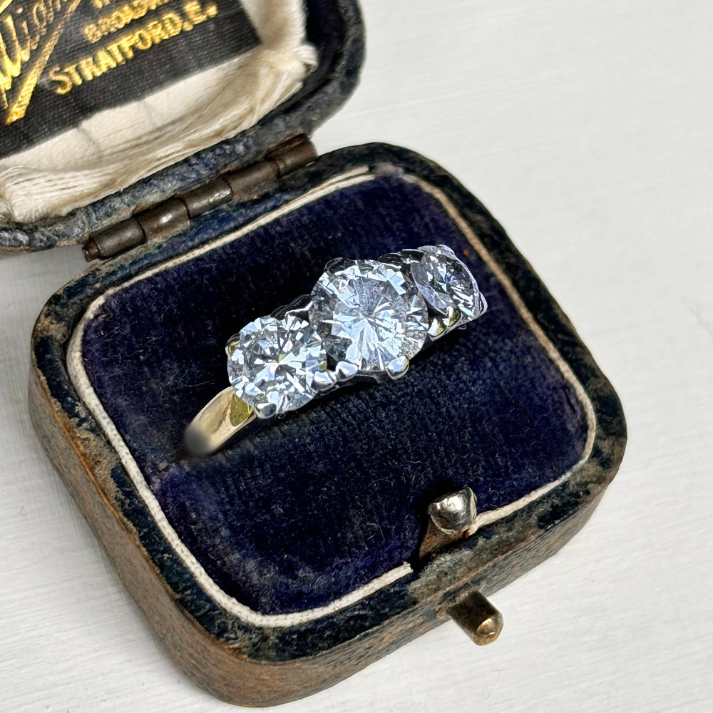 c1980's Vintage 1.50ct Diamond Trilogy Ring