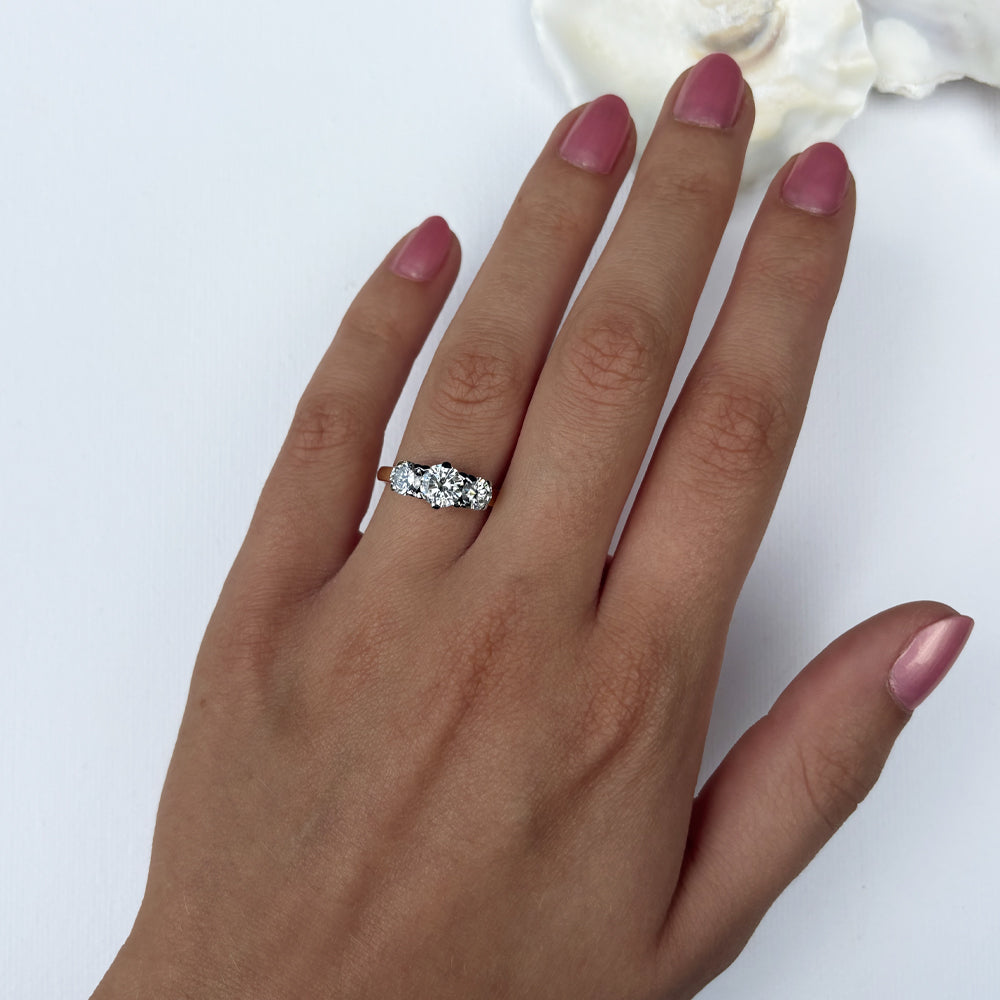 c1980's Vintage 1.50ct Diamond Trilogy Ring