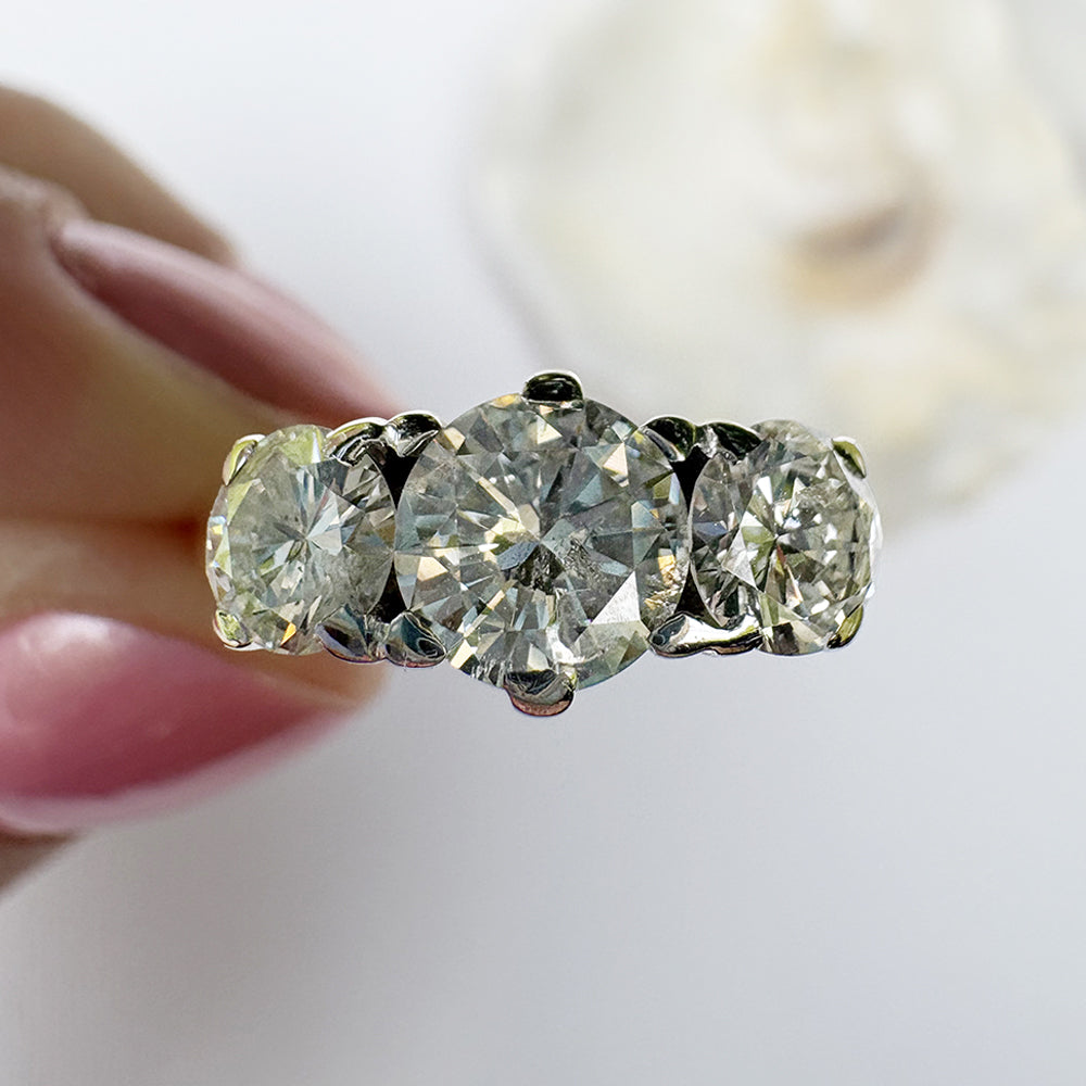 c1980's Vintage 1.50ct Diamond Trilogy Ring