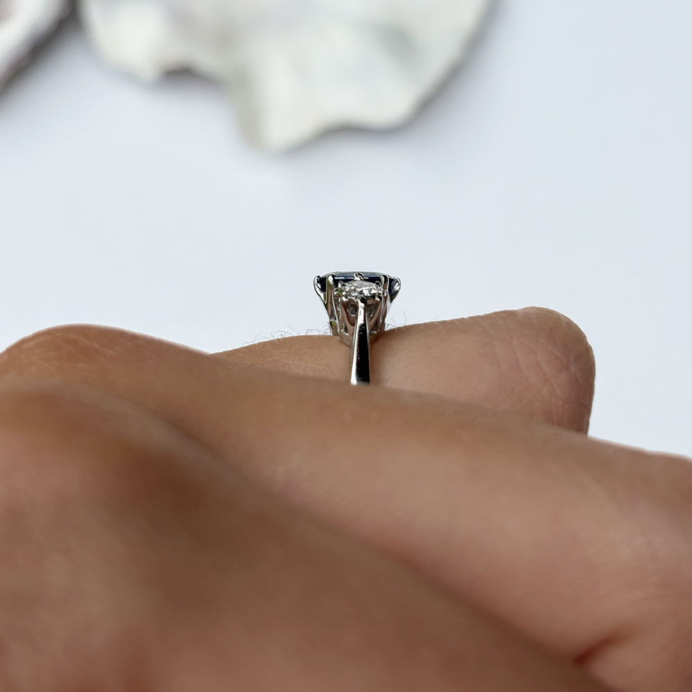 Vintage Platinum 1.50ct Sapphire & 0.30ct Diamond Trilogy Ring