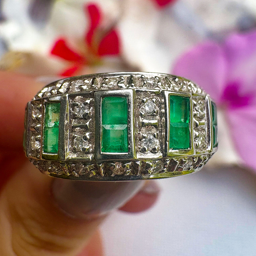1999 Vintage Emerald & Diamond Cluster Ring
