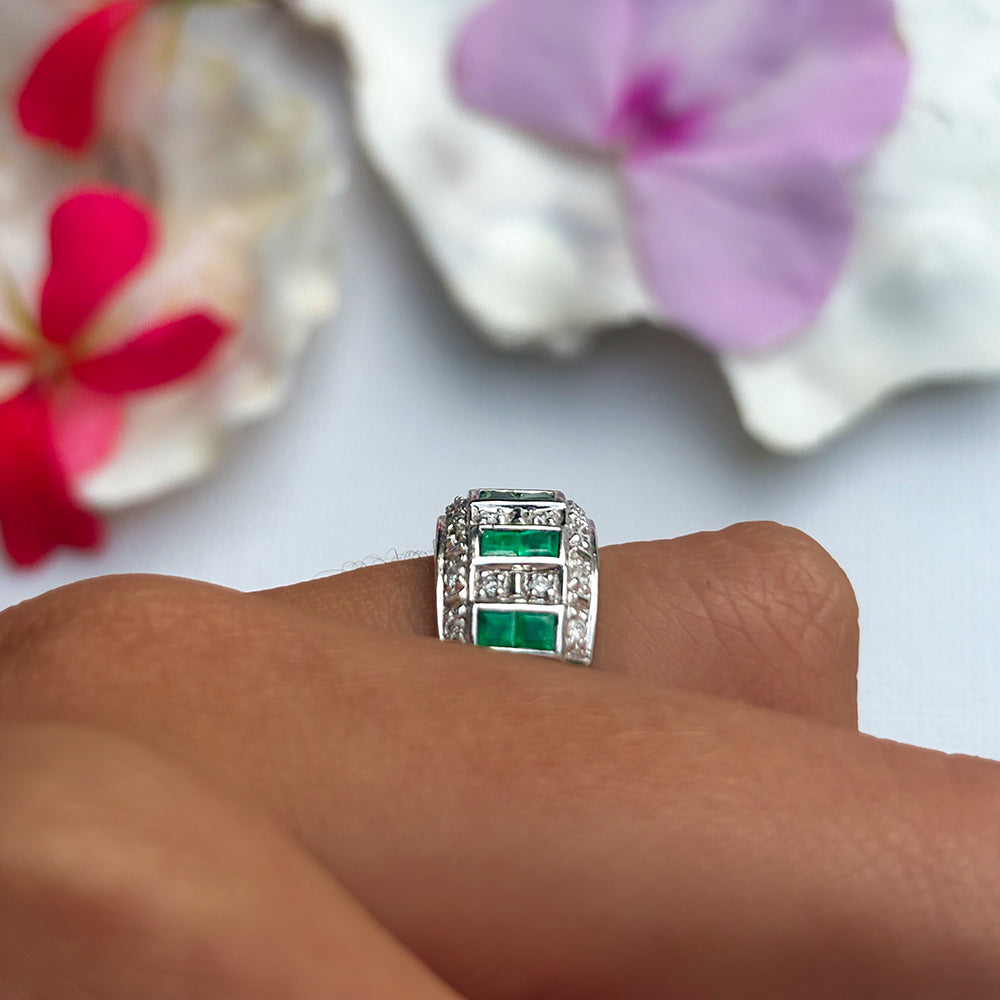 1999 Vintage Emerald & Diamond Cluster Ring