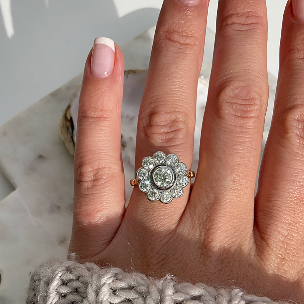 Vintage Art Deco 1.95ct Daisy Diamond Engagement Ring