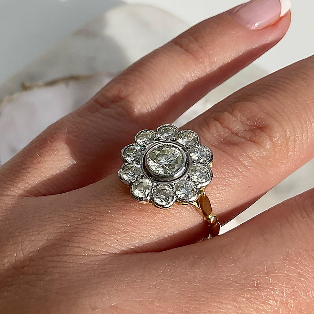 Vintage Art Deco 1.95ct Daisy Diamond Engagement Ring