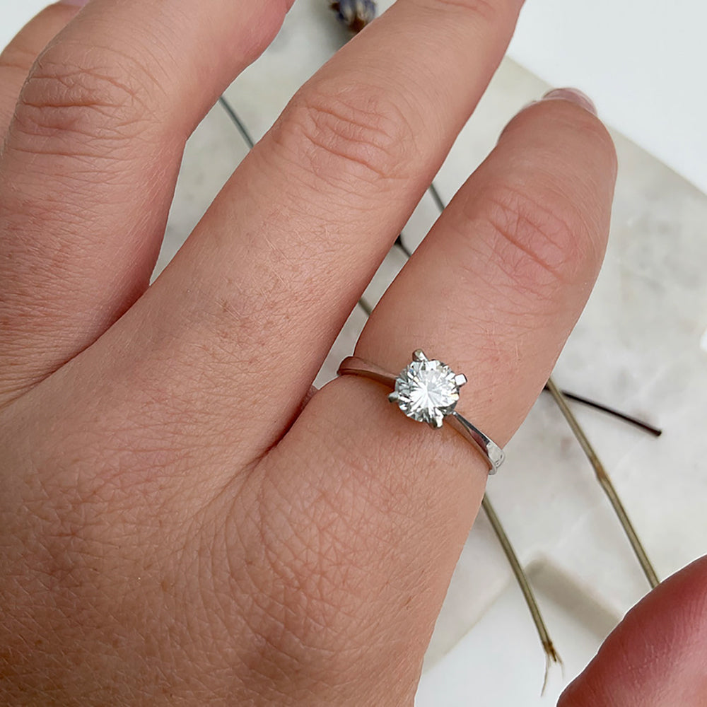 1973 Vintage 18ct White Gold Diamond Solitaire Ring