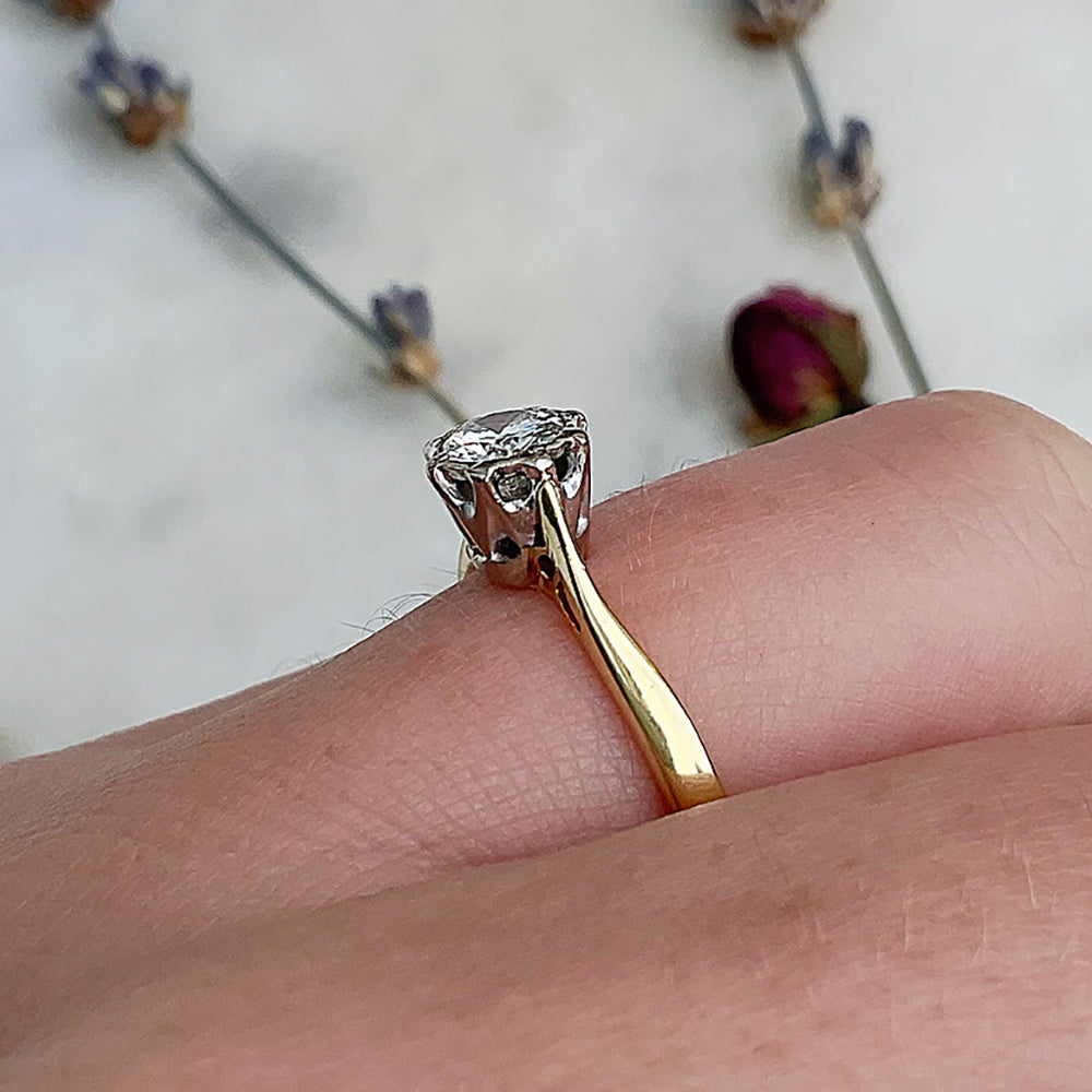 Vintage 18ct Yellow Gold Diamond Solitaire Ring