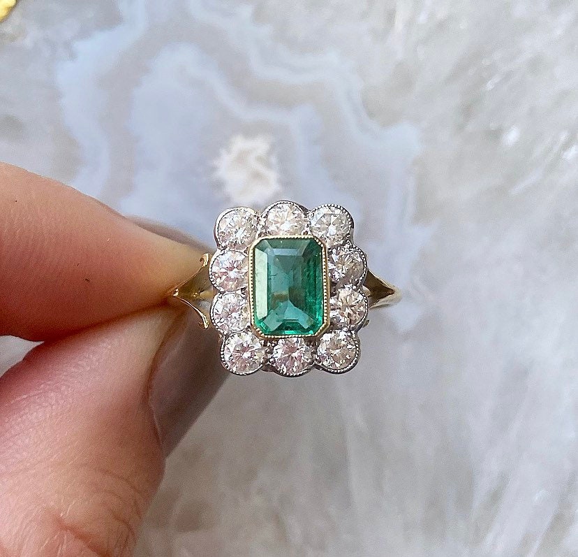c1970’s Vintage Emerald & Diamond Cut Cluster Ring