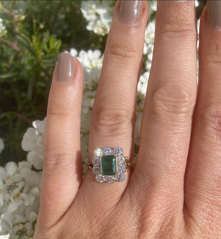 c1970’s Vintage Emerald & Diamond Cut Cluster Ring