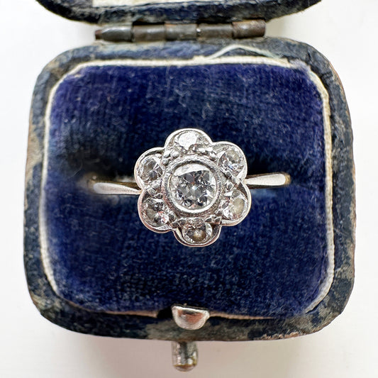 Vintage Daisy Diamond Ring