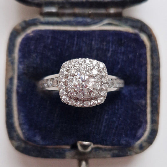 1999 Vintage Square Diamond Cluster Ring