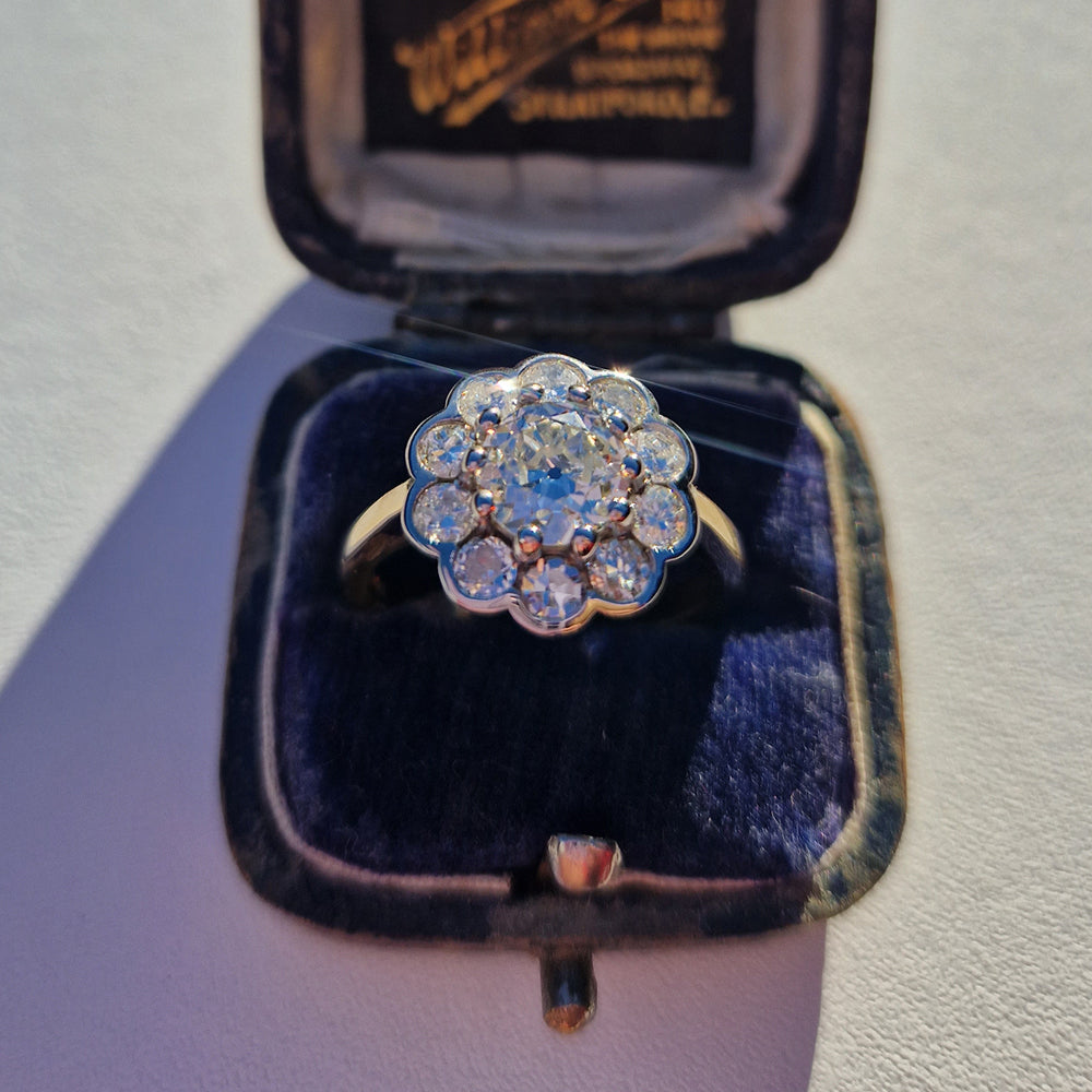 c1980's Vintage Diamond Daisy Ring