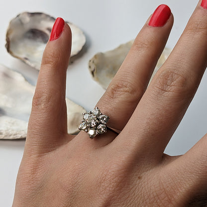 c1980's Vintage Diamond Floral Cluster Ring