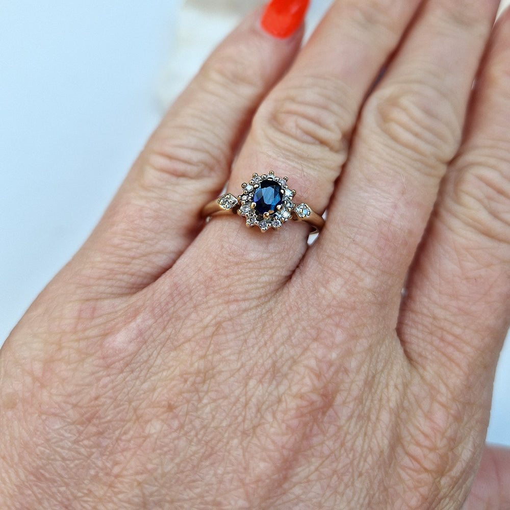 Vintage Sapphire & Diamond Cluster Ring