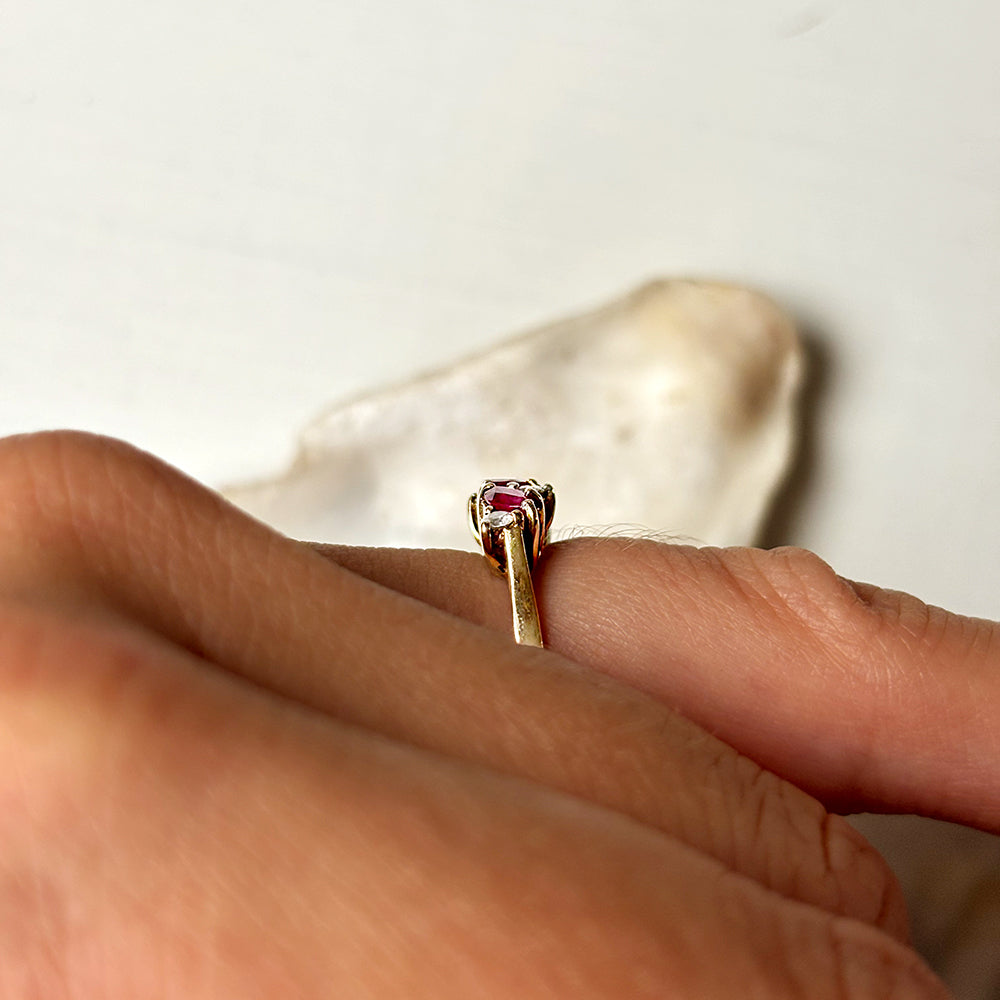 Vintage 1.2ct Ruby & Diamond Ring