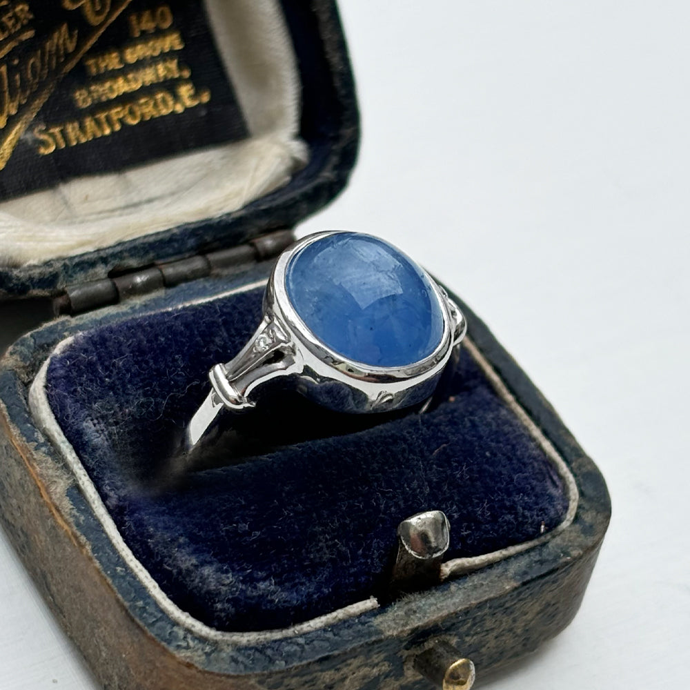 Vintage 7.79ct Star Sapphire & Diamond Ring