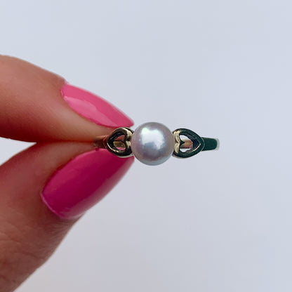 1982 Vintage Pearl Solitaire Ring