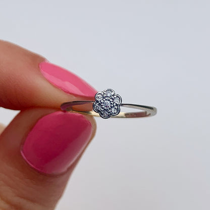 Vintage Diamond Daisy Cluster Ring