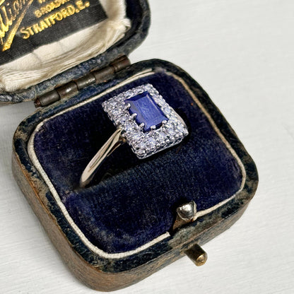 Vintage 0.75ct Sapphire & 0.25ct Diamond Cluster Ring