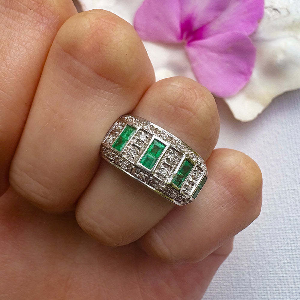 1999 Vintage Emerald & Diamond Cluster Ring